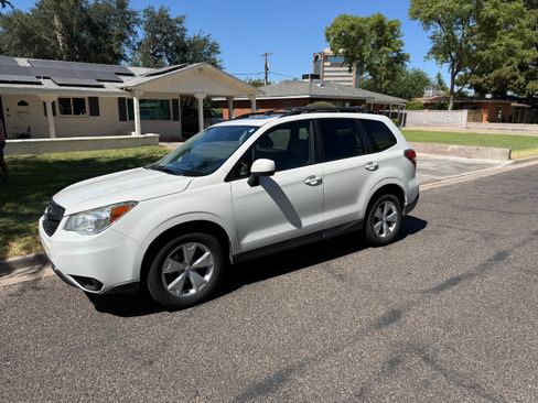Used 2016 Subaru Forester 2.5i Premium w/ Popular Package #2 AWD/4WD image 1