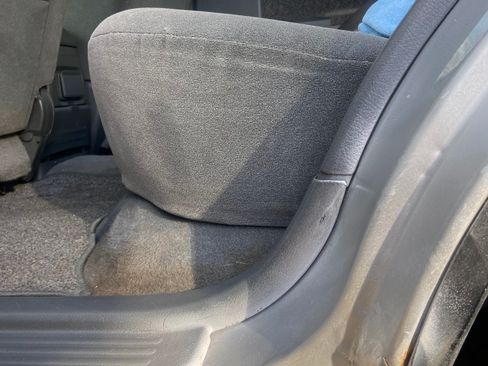 Used 2002 Isuzu Rodeo LS image 16