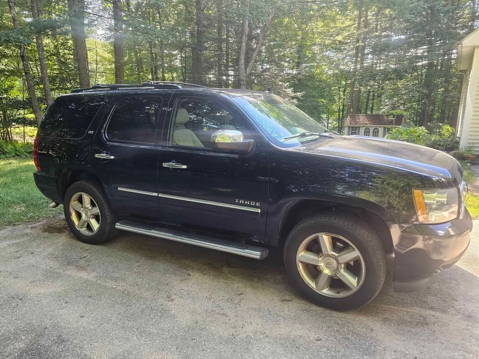 Used 2014 Chevrolet Tahoe LTZ AWD/4WD image 4