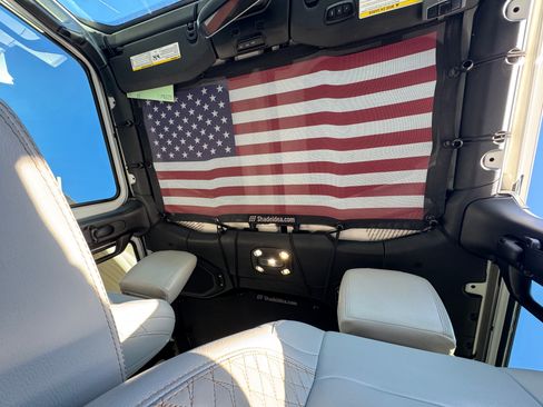 Used 2022 Jeep Wrangler Unlimited Sahara image 14