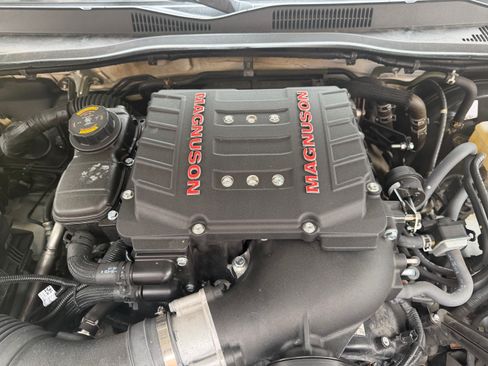 Used 2022 Toyota Tacoma TRD Sport w/ Technology Package image 14