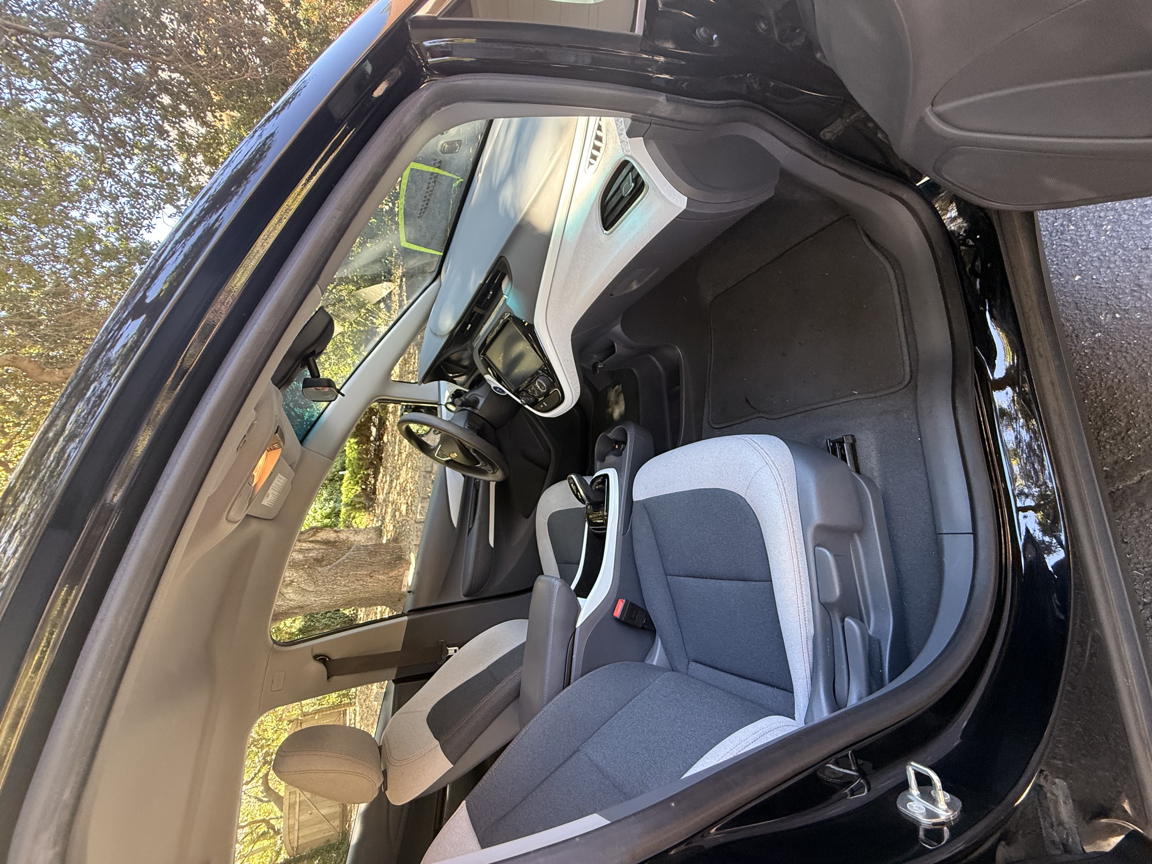 Used 2019 Chevrolet Bolt LT FWD image 6