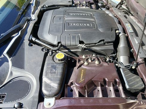 Used 2011 Jaguar XK Convertible image 24