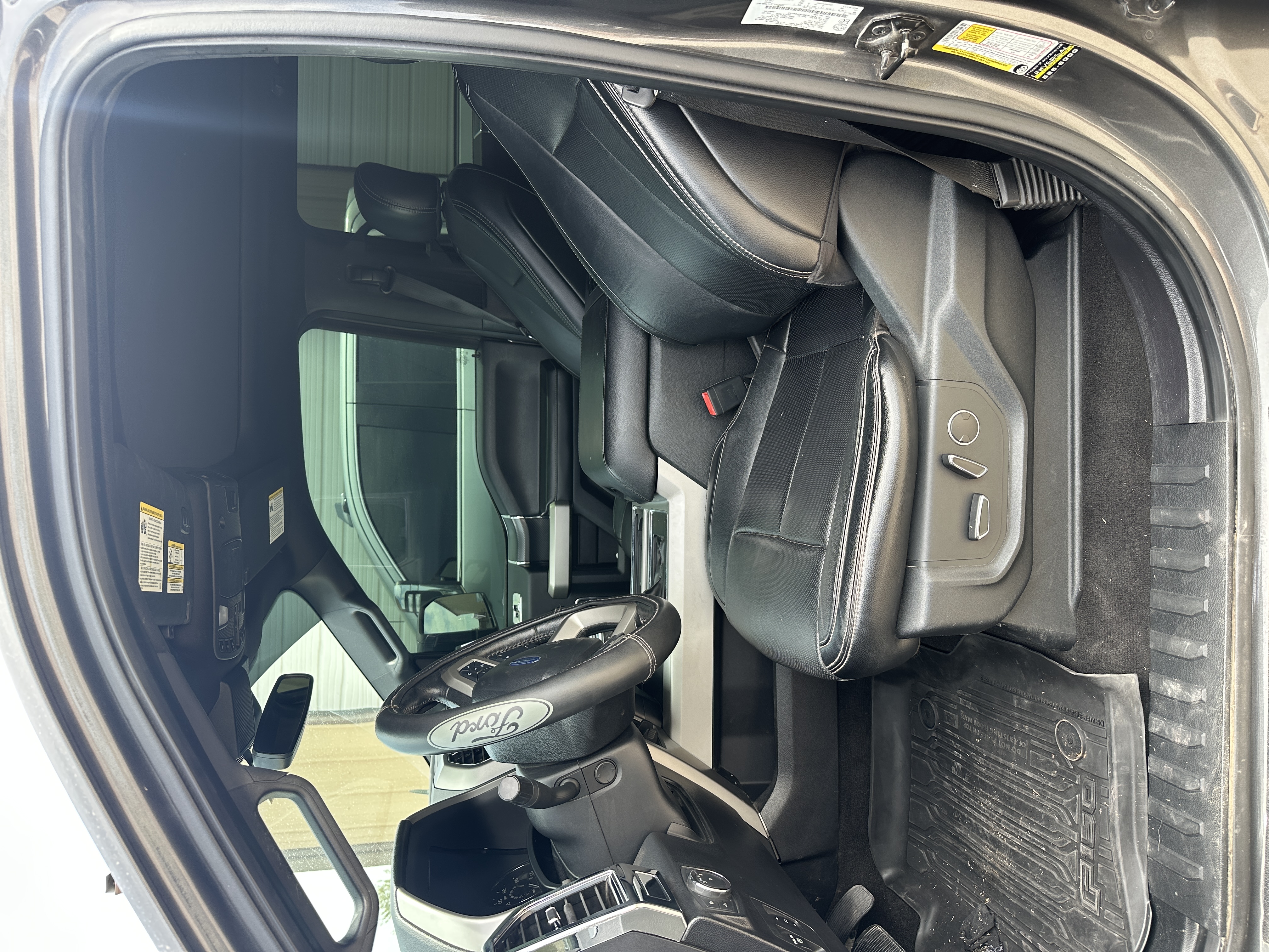 Used 2018 Ford F150 Lariat w/ Equipment Group 502A Luxury AWD/4WD image 11