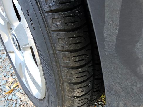 Used 2008 Volkswagen Rabbit S image 8