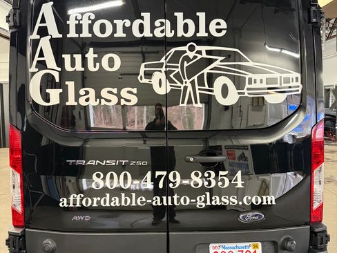 Used 2020 Ford Transit 250 Medium Roof AWD w/ Load Area Protection Package image 5