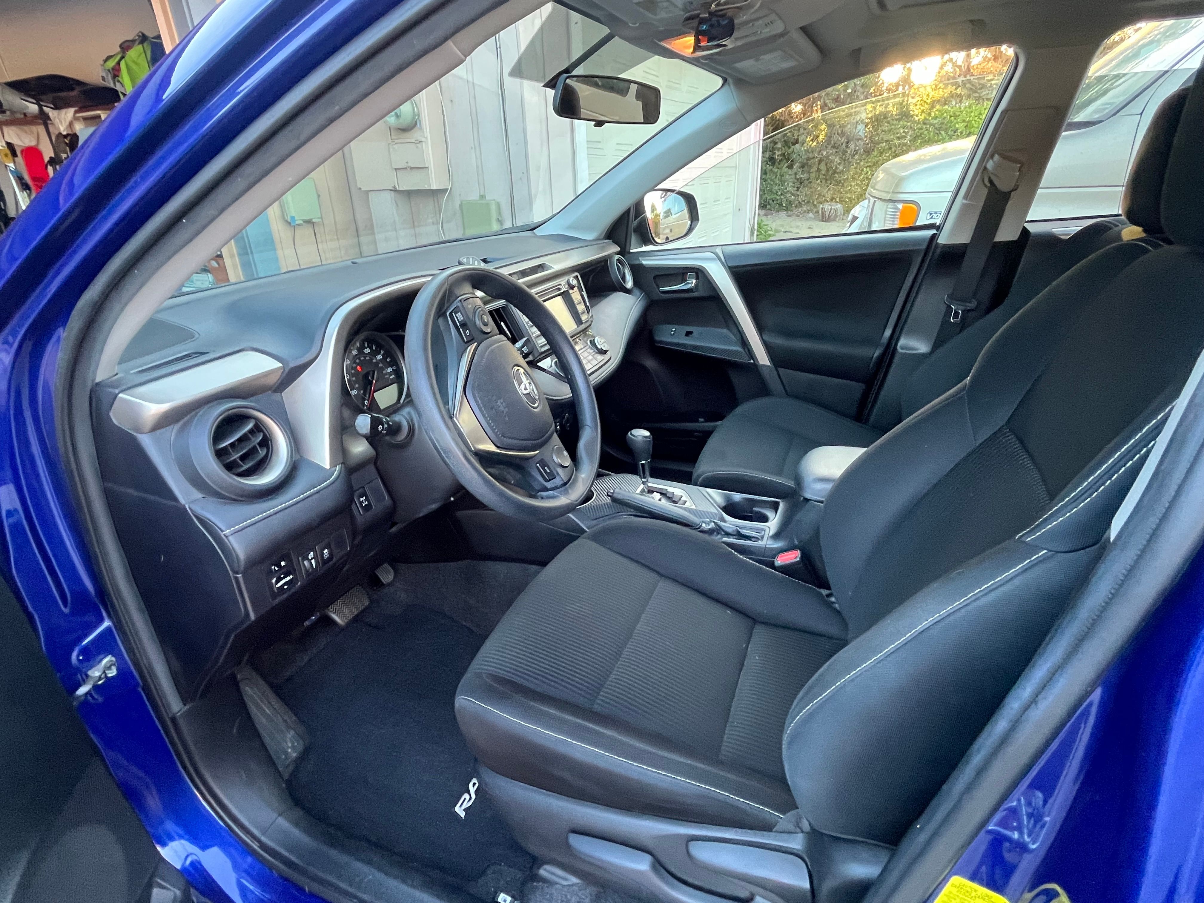 Used 2015 Toyota RAV4 XLE AWD/4WD image 10