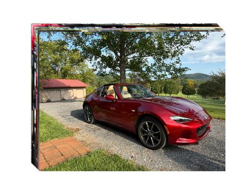 Used 2018 MAZDA MX-5 Miata RF Grand Touring RWD image 9