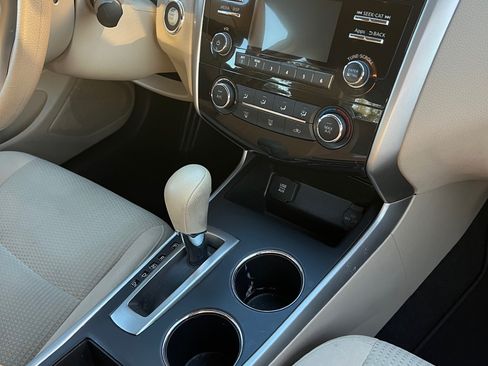 Used 2015 Nissan Altima 2.5 S w/ Power Driver Seat Package image 22