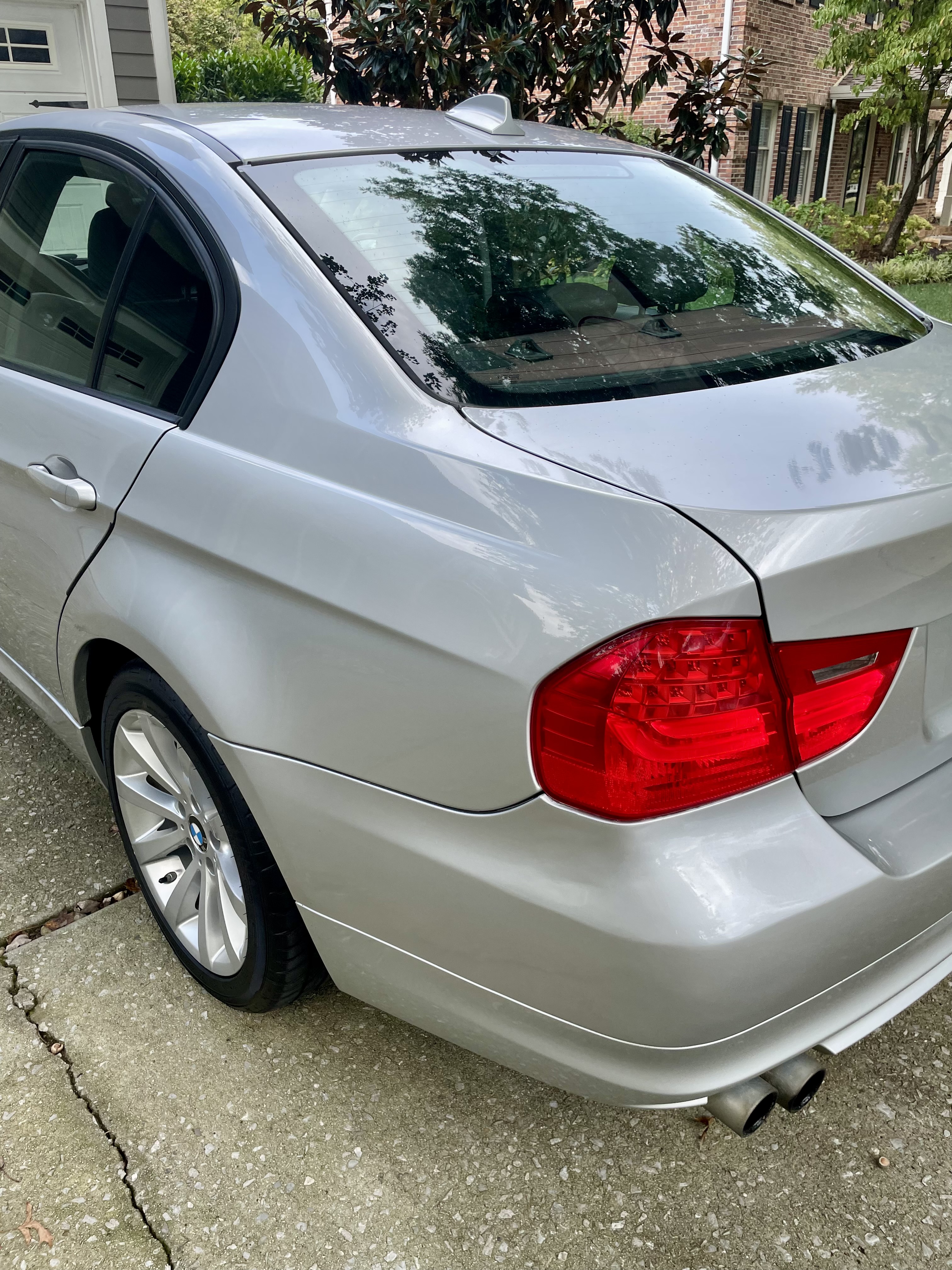 Used 2011 BMW 328i xDrive Sedan AWD/4WD image 8