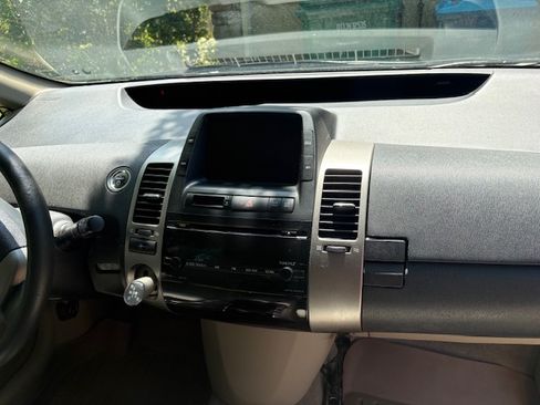 Used 2009 Toyota Prius FWD image 8