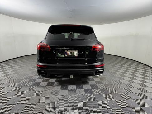 Used 2017 Porsche Cayenne AWD/4WD image 8