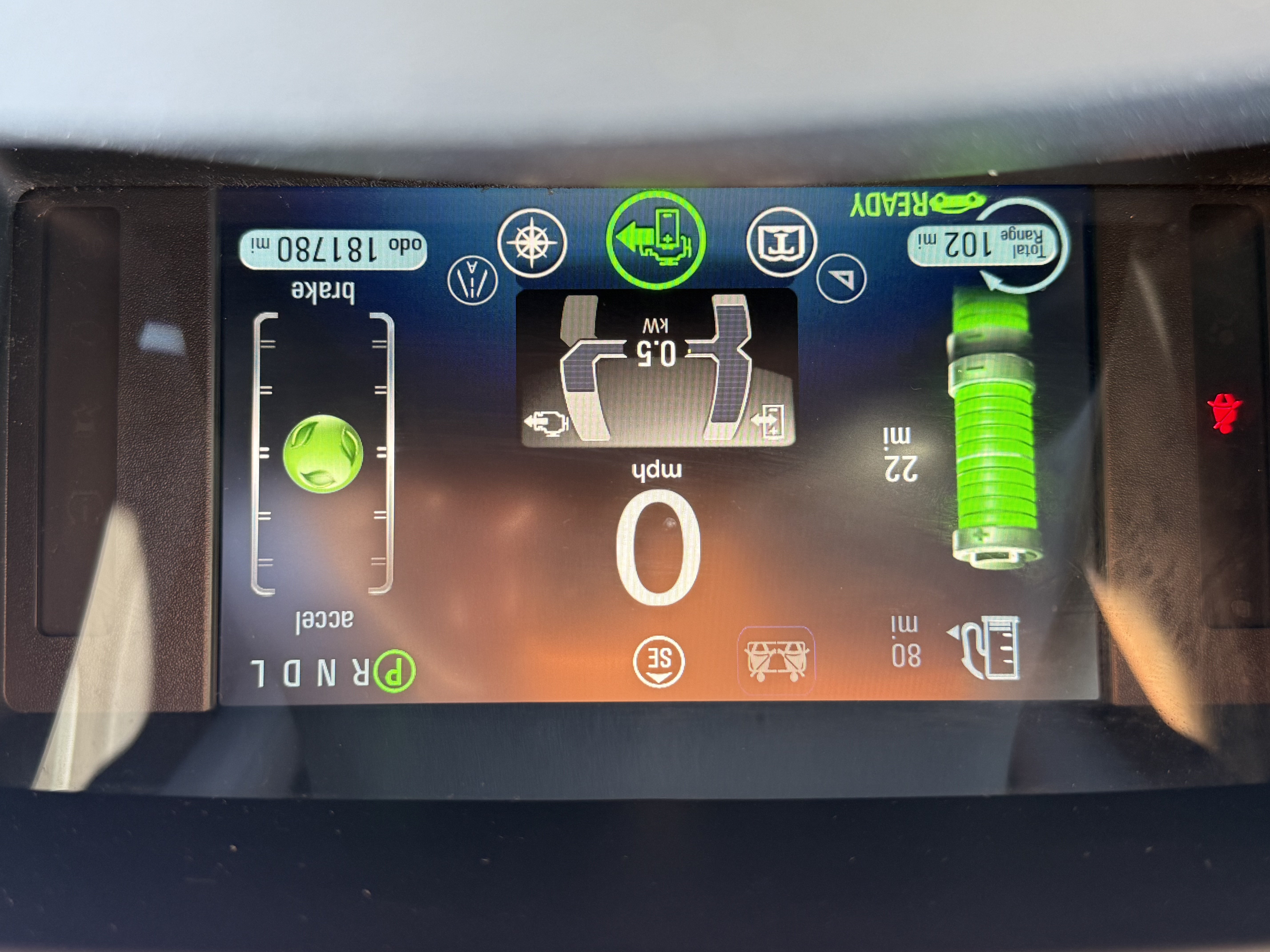 Used 2014 Chevrolet Volt FWD image 24