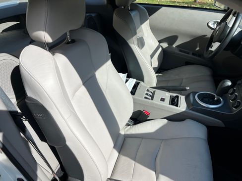 Used 2003 Nissan 350Z Touring image 9