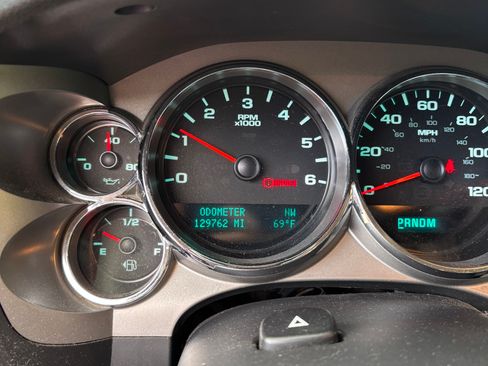 Used 2011 Chevrolet Silverado 1500 LT w/ All-Star Edition RWD image 8
