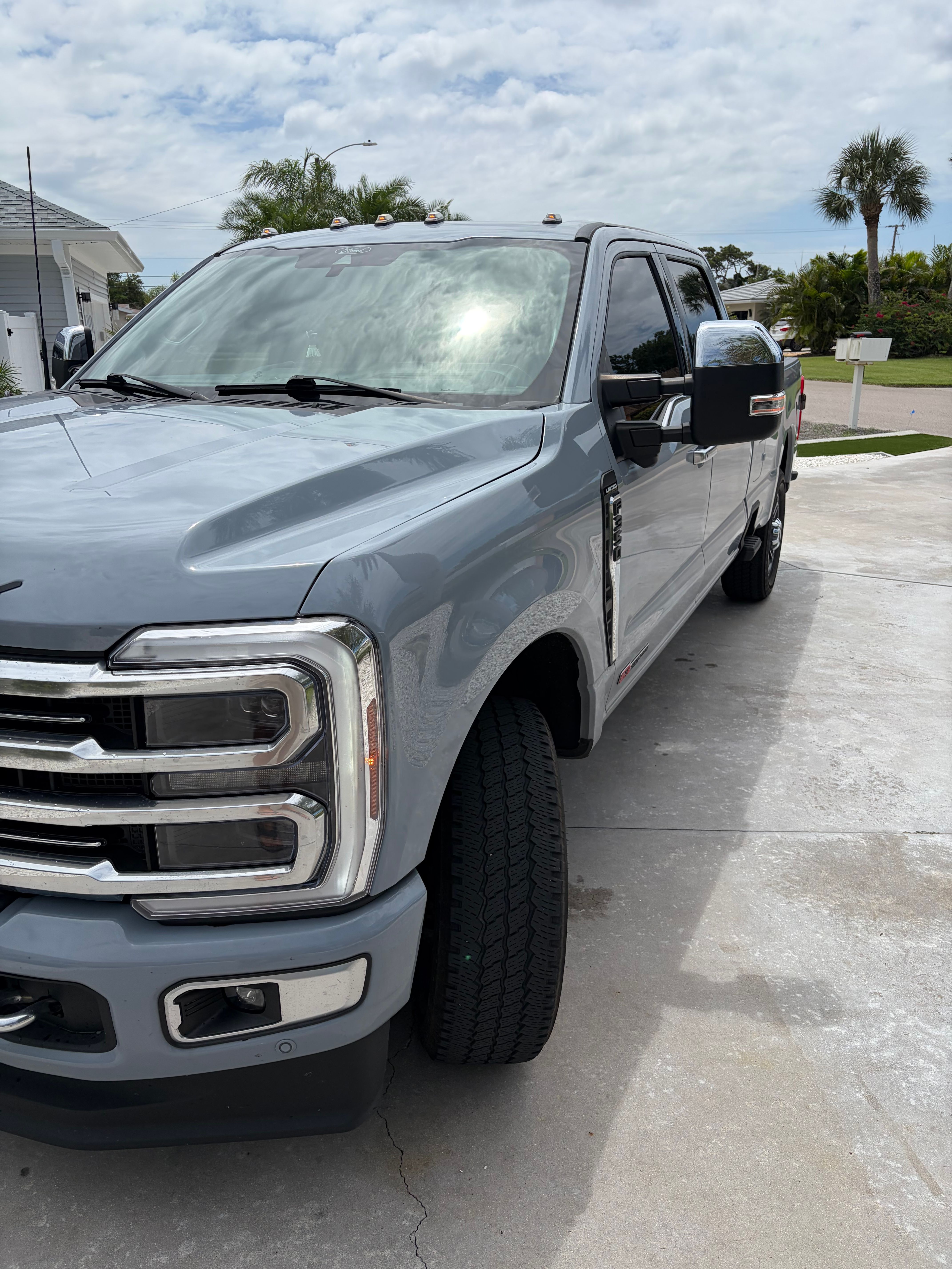 Used 2024 Ford F350 Limited w/ FX4 Off-Road Package AWD/4WD image 4