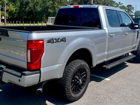 Used 2022 Ford F250 Lariat w/ Black Appearance Package AWD/4WD image 6