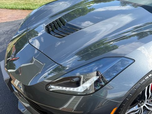 Used 2017 Chevrolet Corvette Stingray Coupe w/ Carbon Flash Badge Package RWD image 2