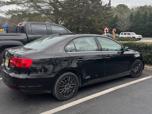 Used 2013 Volkswagen Jetta SE image 4
