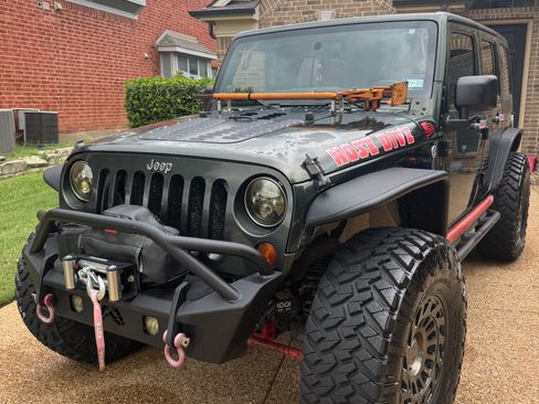 Used 2011 Jeep Wrangler Unlimited Sport w/ Connectivity Group image 8