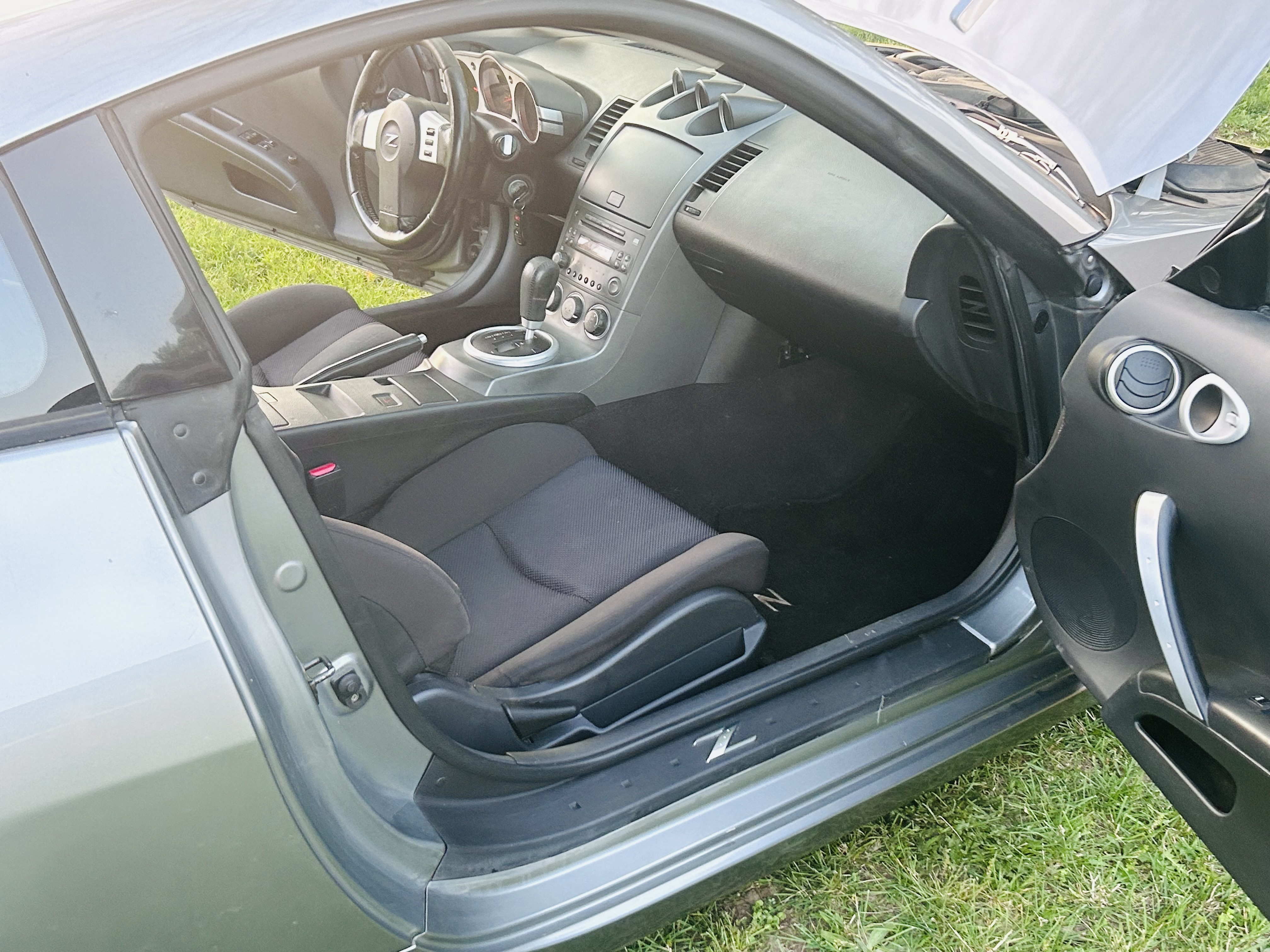 Used 2003 Nissan 350Z Enthusiast w/ Aerodynamics Pkg RWD image 12