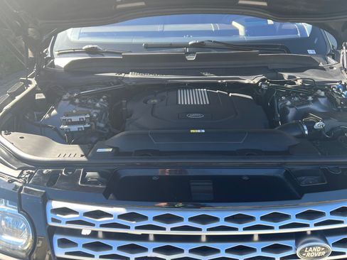 Used 2016 Land Rover Range Rover Sport HSE image 15