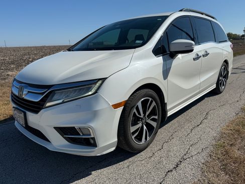 Used 2019 Honda Odyssey Elite image 5