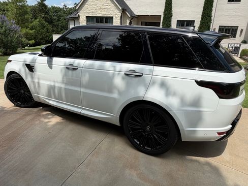 Used 2019 Land Rover Range Rover Sport HSE Dynamic AWD/4WD image 15