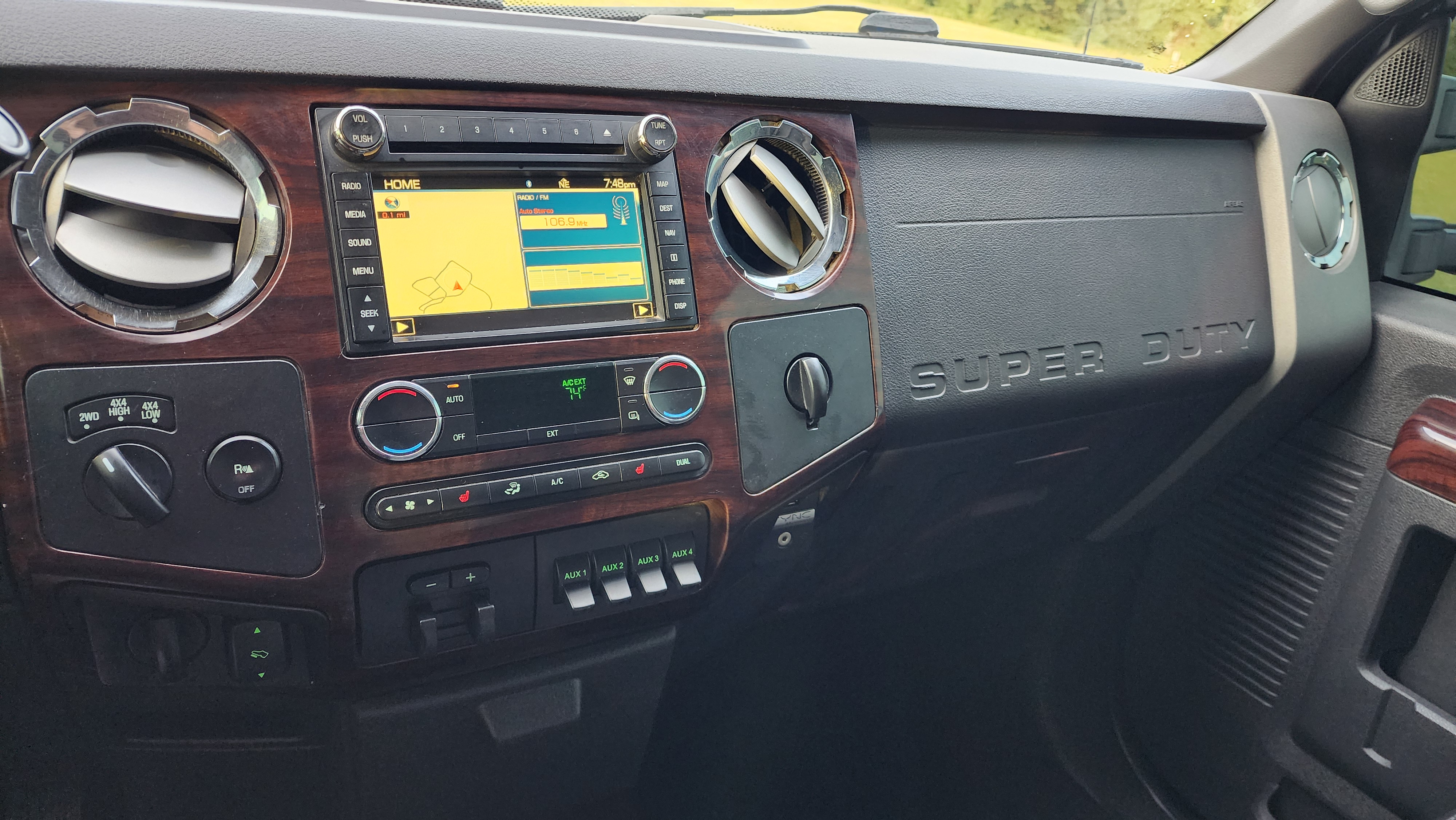 Used 2009 Ford F350 Lariat AWD/4WD image 11