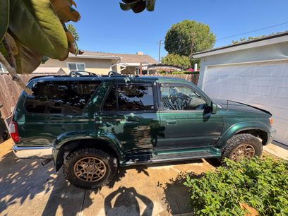 Used 2000 Toyota 4Runner SR5 w/ Upgrade Value Pkg 4
