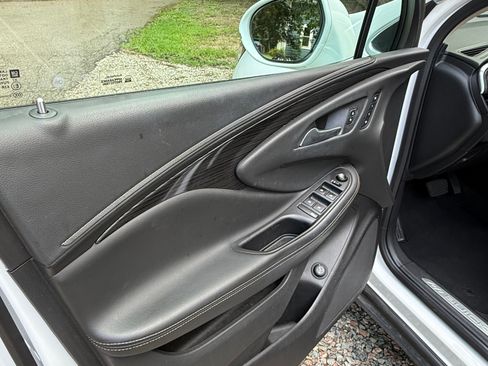 Used 2017 Buick Envision Essence FWD image 9