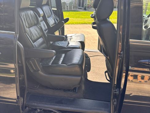 Used 2010 Honda Odyssey Touring image 20