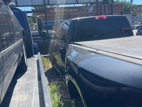Used 2020 RAM 3500 Tradesman w/ Chrome Appearance Group AWD/4WD image 13
