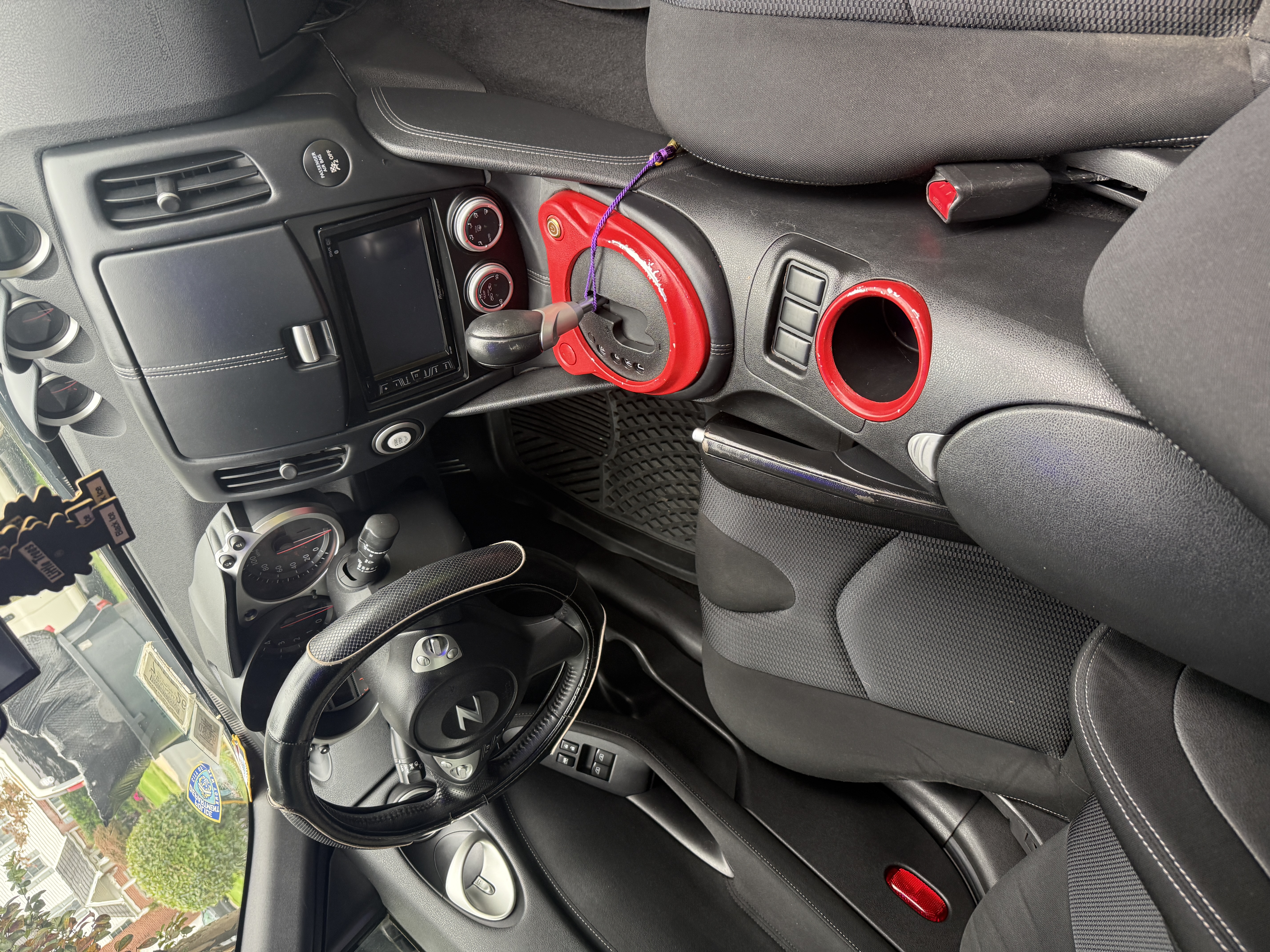 Used 2015 Nissan 370Z Coupe RWD image 10