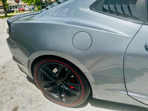 Used 2019 Chevrolet Camaro LT w/ 1LE Track Performance Package RWD image 5