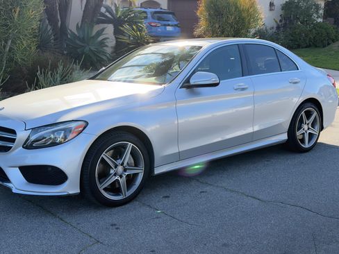 Used 2015 Mercedes-Benz C 300 4MATIC Sedan image 1