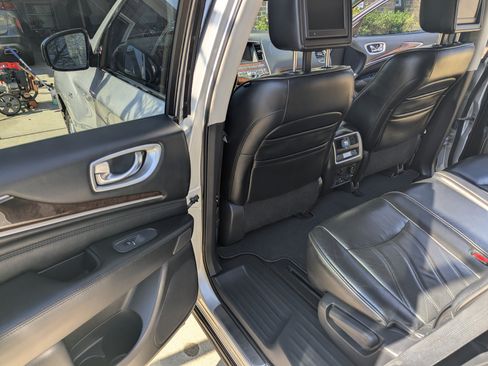 Used 2015 INFINITI QX60 FWD w/ Deluxe Touring Package image 17