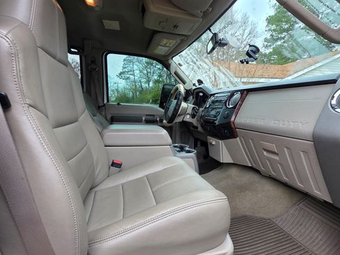 Used 2008 Ford F450 Lariat image 6