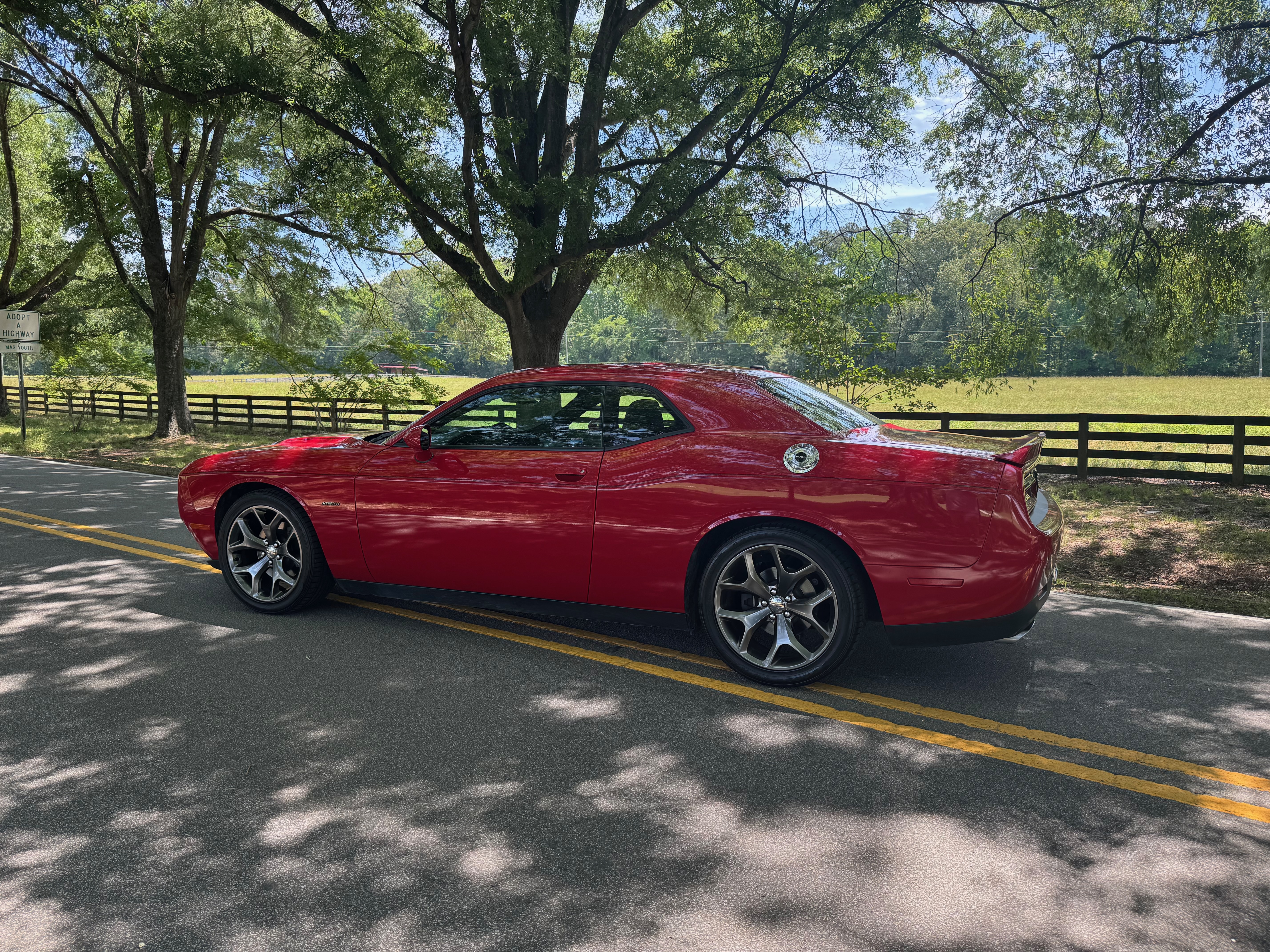 Used 2015 Dodge Challenger R/T w/ Quick Order Package 28B R/T RWD image 1