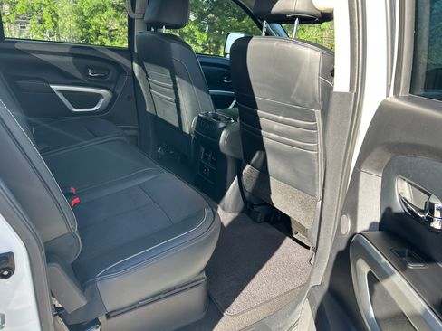 Used 2018 Nissan Titan PRO-4X image 13