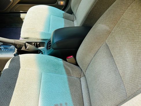 Used 1996 Nissan Maxima SE FWD image 12