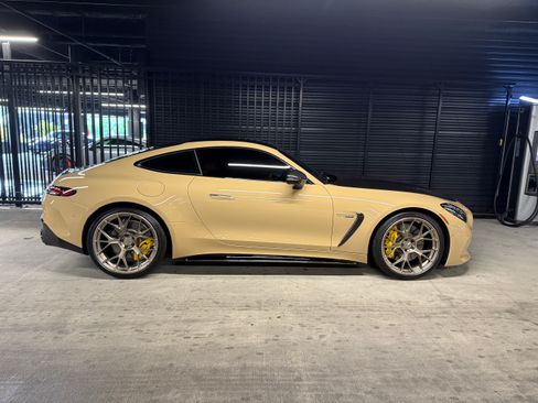 Used 2025 Mercedes-Benz AMG GT 63 image 11