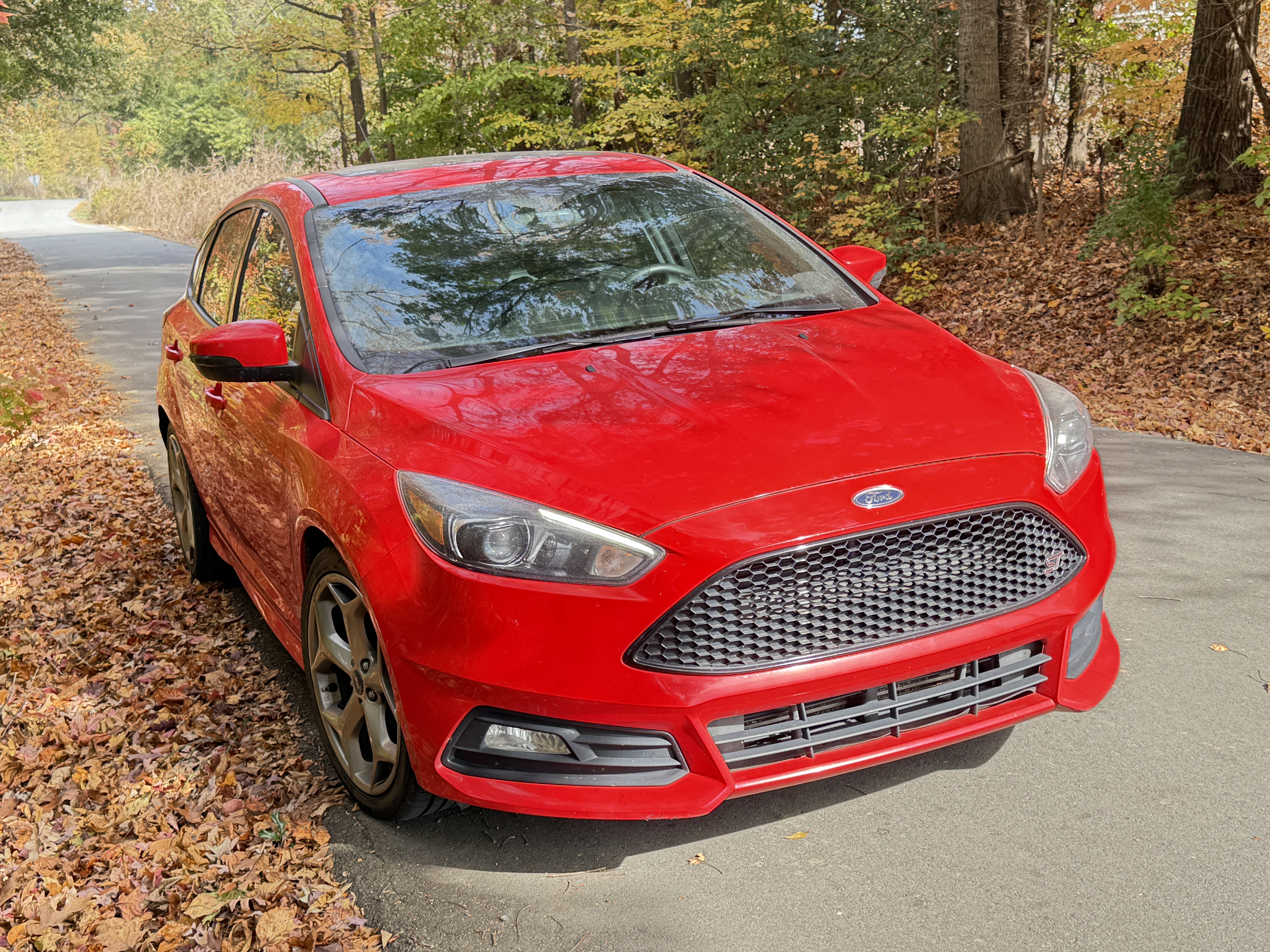 Used 2015 Ford Focus ST w/ Equipment Group 402A FWD image 2