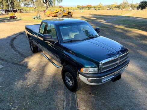 Used 1996 Dodge Ram 2500 Truck 4x4 Club Cab image 12