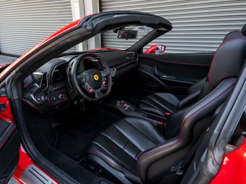 Used 2015 Ferrari 458 Spider image 14