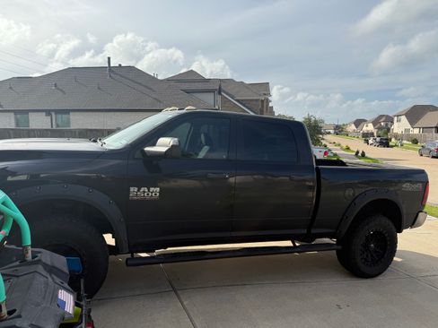 Used 2018 RAM 2500 Tradesman w/ Chrome Appearance Group image 1