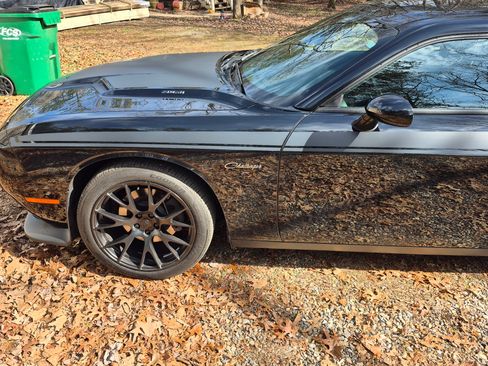 Used 2016 Dodge Challenger R/T Plus image 6