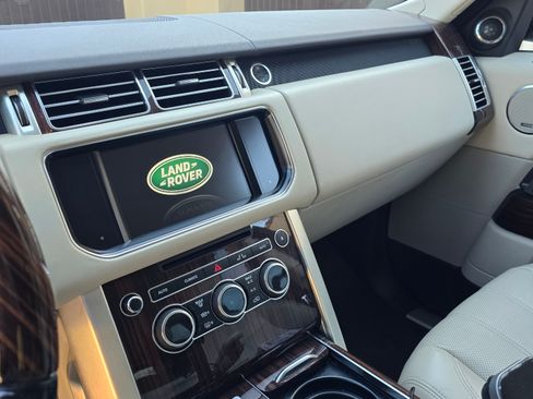 Used 2014 Land Rover Range Rover Supercharged image 12