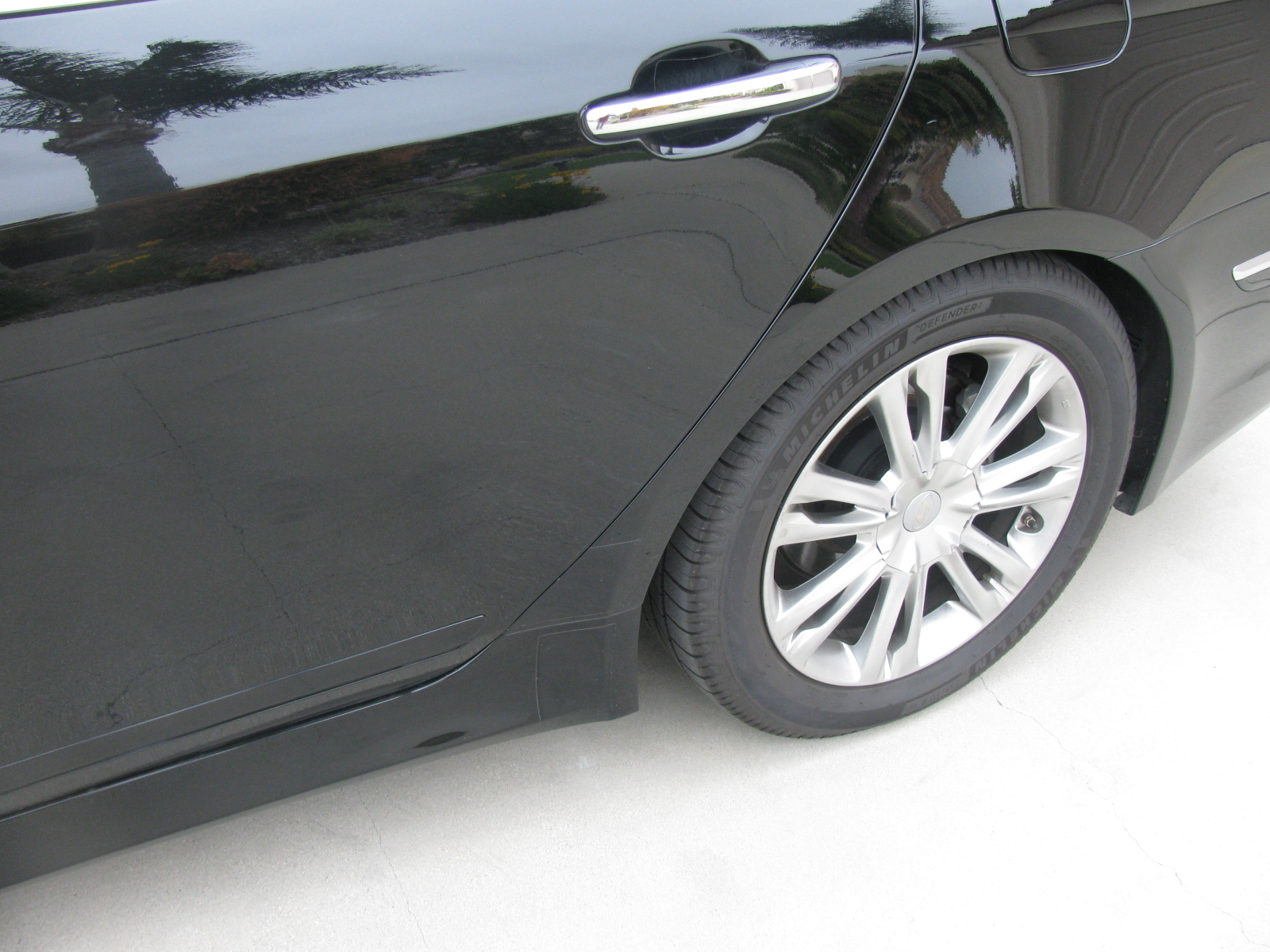 Used 2013 Hyundai Genesis 3.8 w/ Technology Pkg RWD image 14