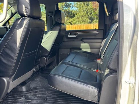 Used 2025 Chevrolet Silverado 2500 LT image 15